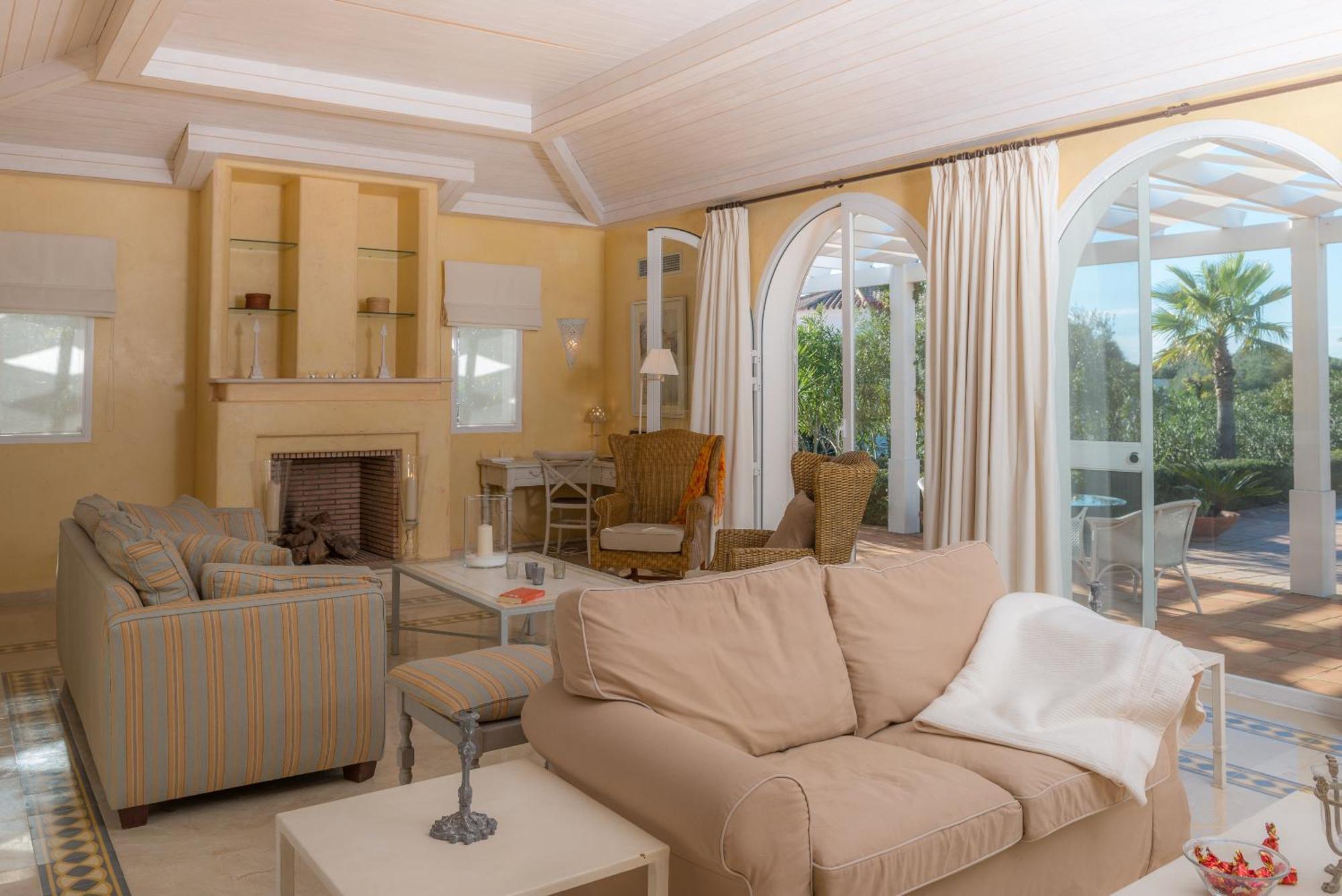 Resort Villas Andalucia Benalup - Casas Viejas Habitación foto